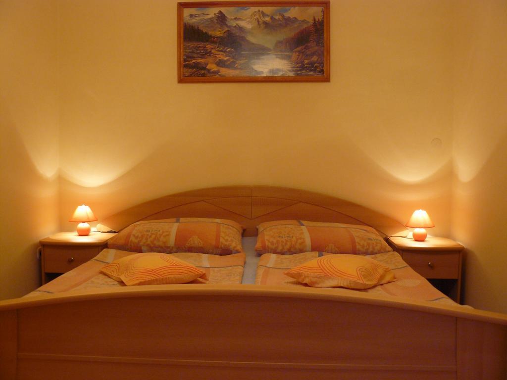 Zsuzsi Apartman Zalakaros Kamer foto