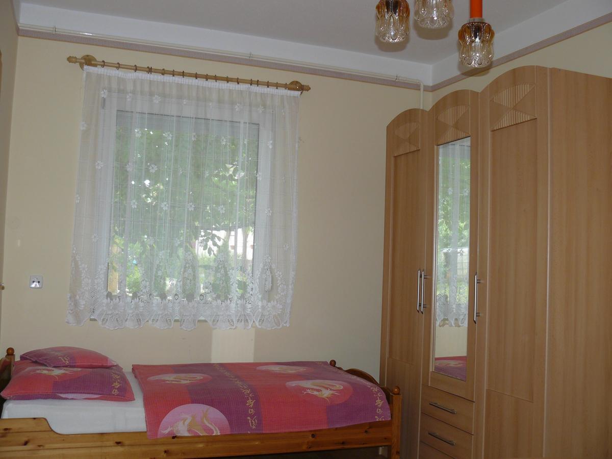 Zsuzsi Apartman Zalakaros Buitenkant foto