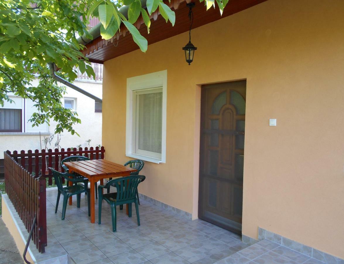 Zsuzsi Apartman Zalakaros Buitenkant foto